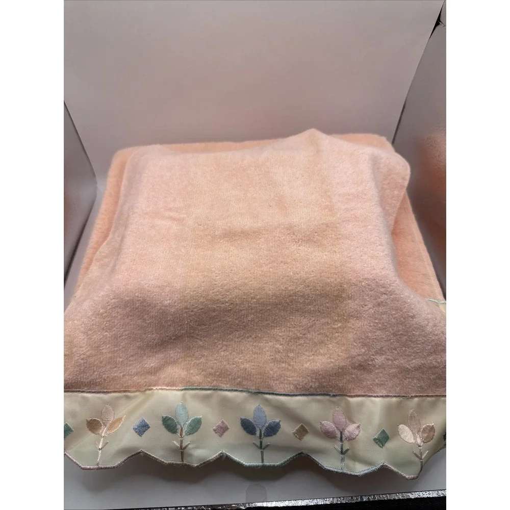 Vintage Cottagecore Pink Flower Lace Trim Bath Towel Set Of 6 Cannon USA 2 Sets